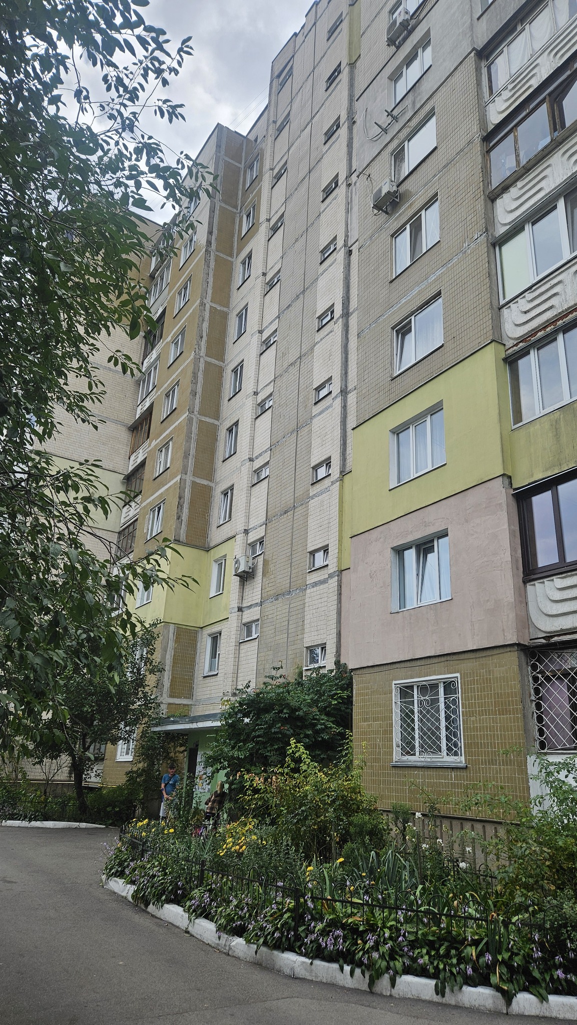 Продаж 3-кімнатної квартири 70 м², Продам 3-кімнатну Вишгород! Центр! Гриненко 1!