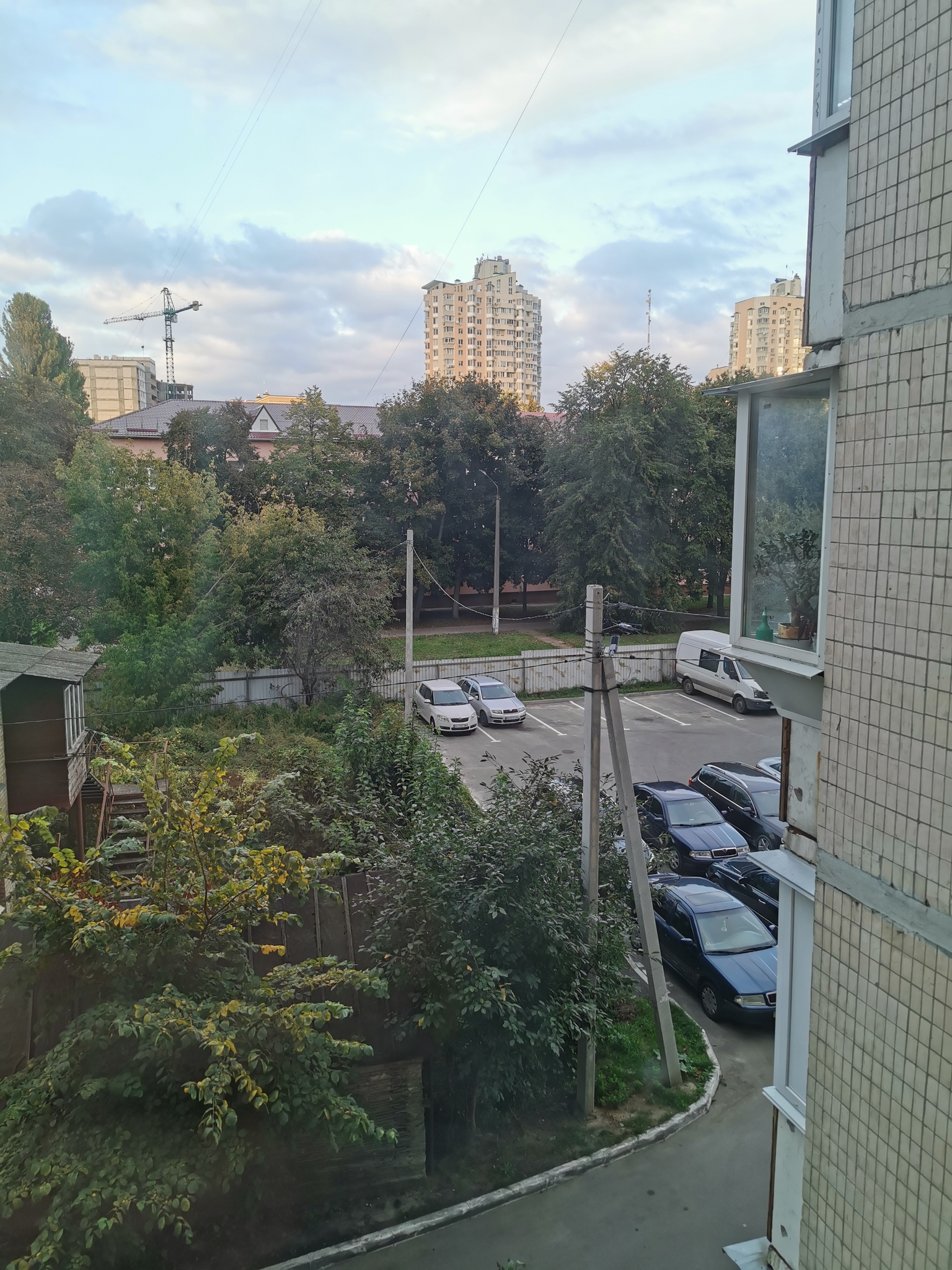 Продаж 3-кімнатної квартири 70 м², Продам 3-кімнатну Вишгород! Центр! Гриненко 1!