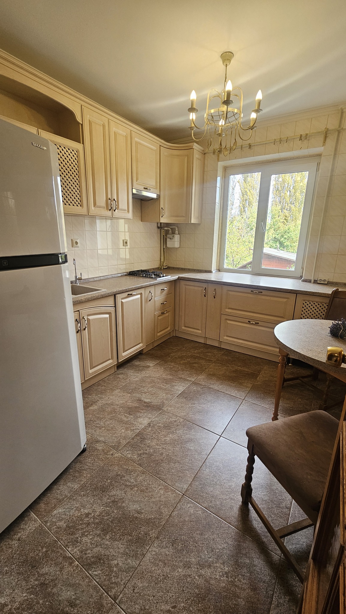 Продаж 3-кімнатної квартири 70 м², Продам 3-кімнатну Вишгород! Центр! Гриненко 1!