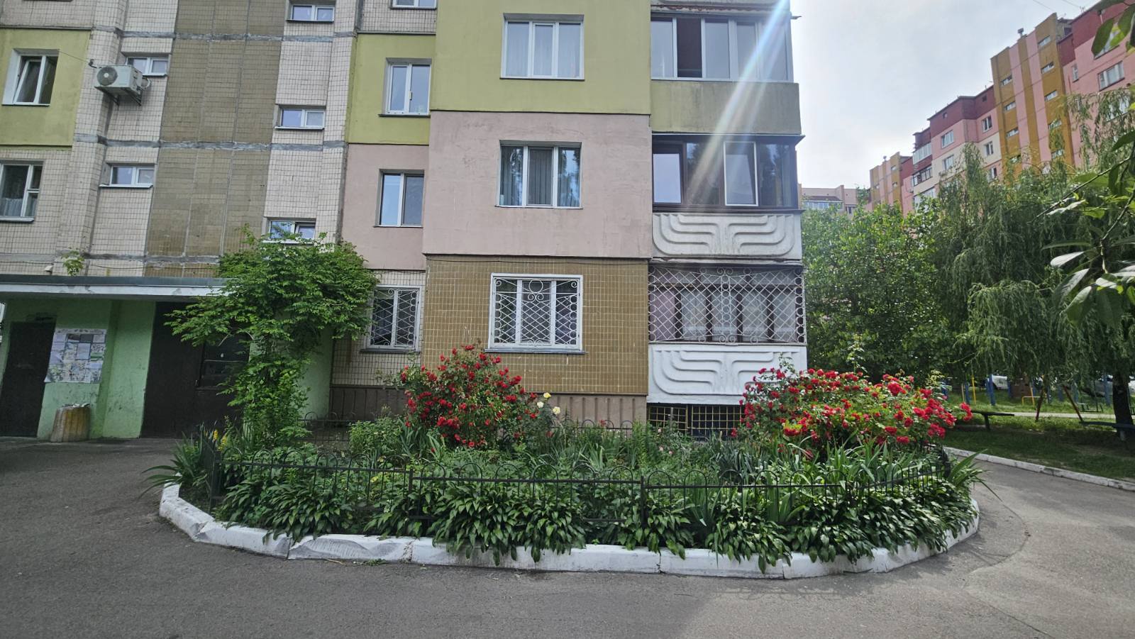 Продаж 3-кімнатної квартири 70 м², Продам 3-кімнатну Вишгород! Центр! Гриненко 1!