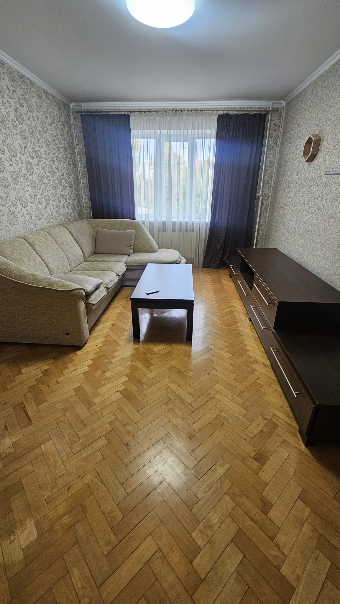 Продаж 3-кімнатної квартири 70 м², Продам 3-кімнатну Вишгород! Центр! Гриненко 1!