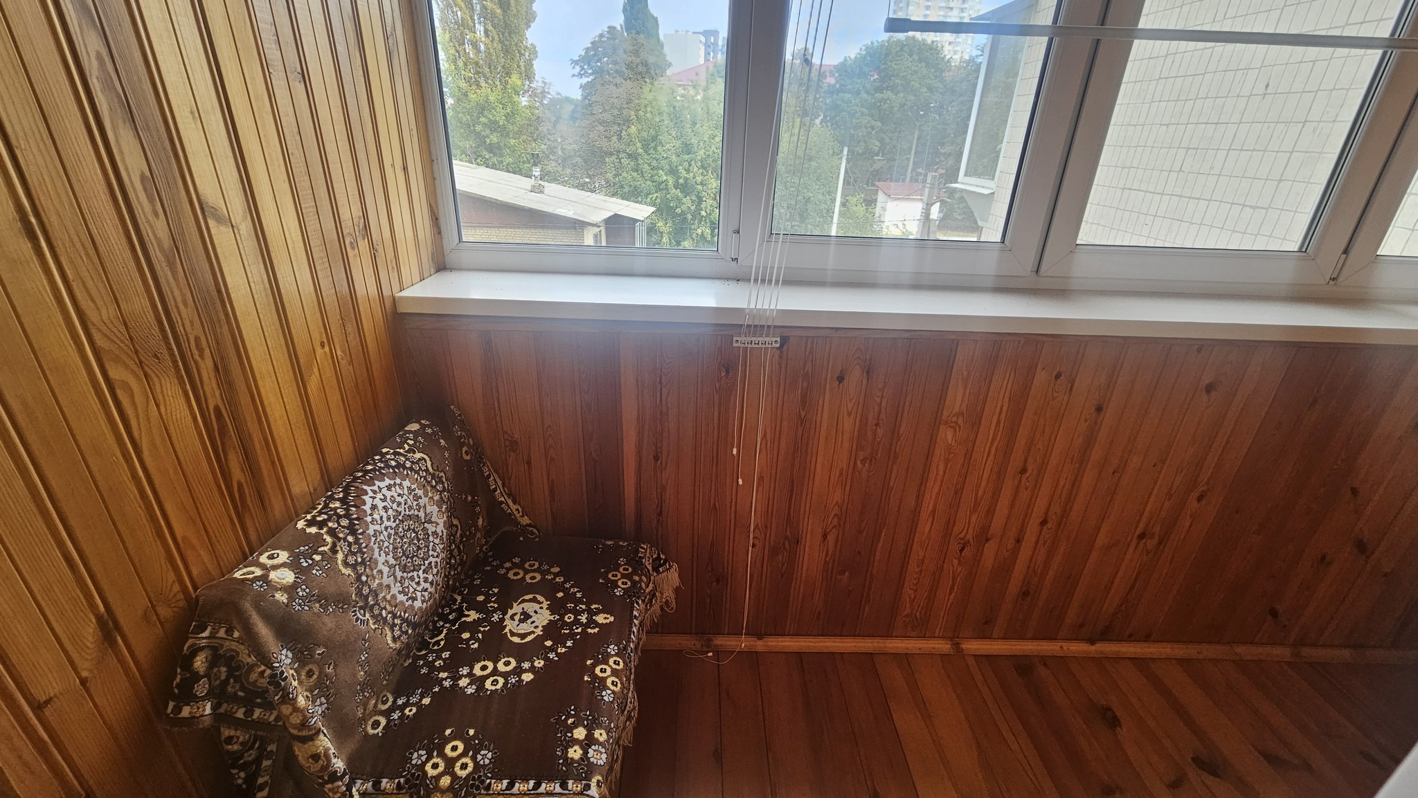 Продаж 3-кімнатної квартири 70 м², Продам 3-кімнатну Вишгород! Центр! Гриненко 1!
