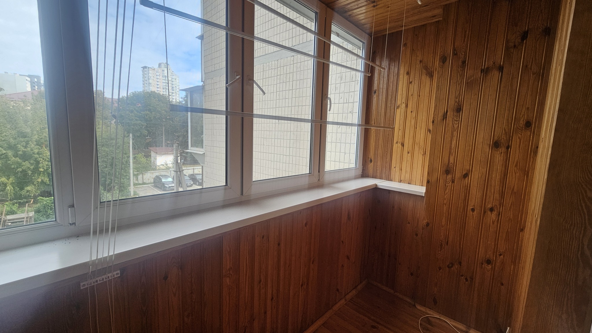 Продаж 3-кімнатної квартири 70 м², Продам 3-кімнатну Вишгород! Центр! Гриненко 1!