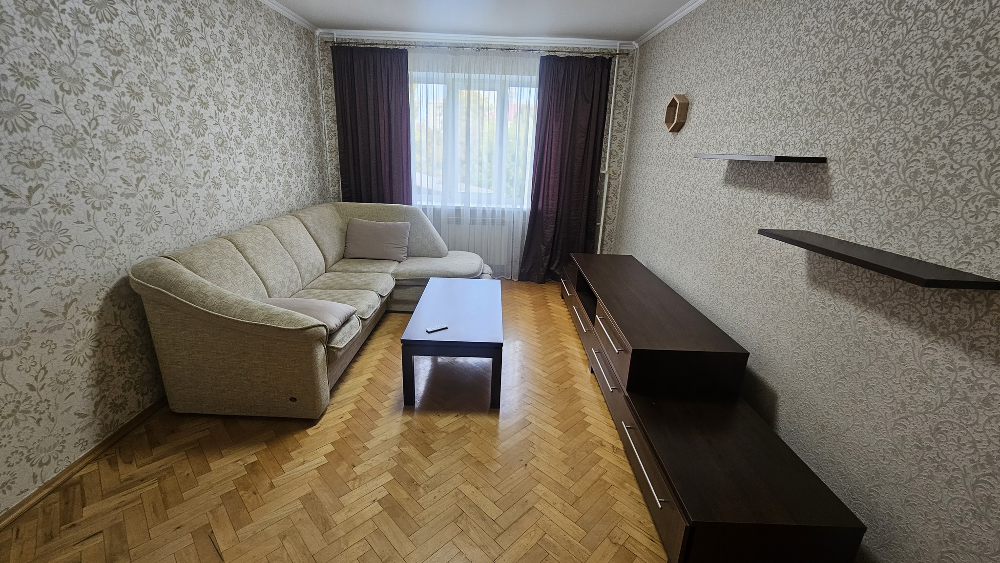 Продаж 3-кімнатної квартири 70 м², Продам 3-кімнатну Вишгород! Центр! Гриненко 1!