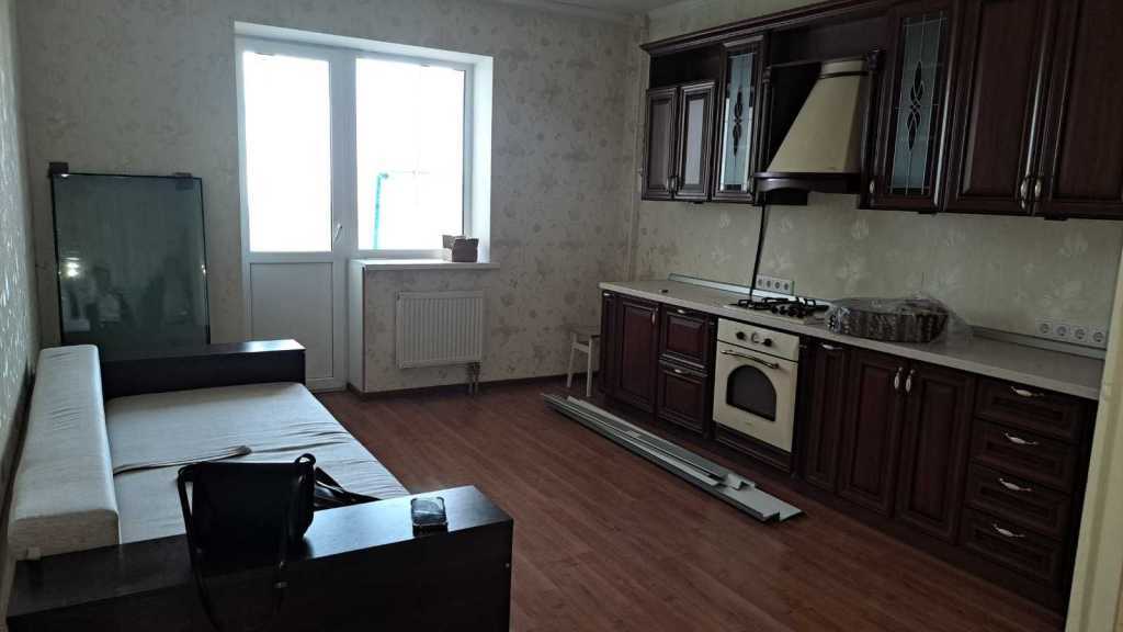 Продаж 2-кімнатної квартири 77 м², Вокзальна вул., 53