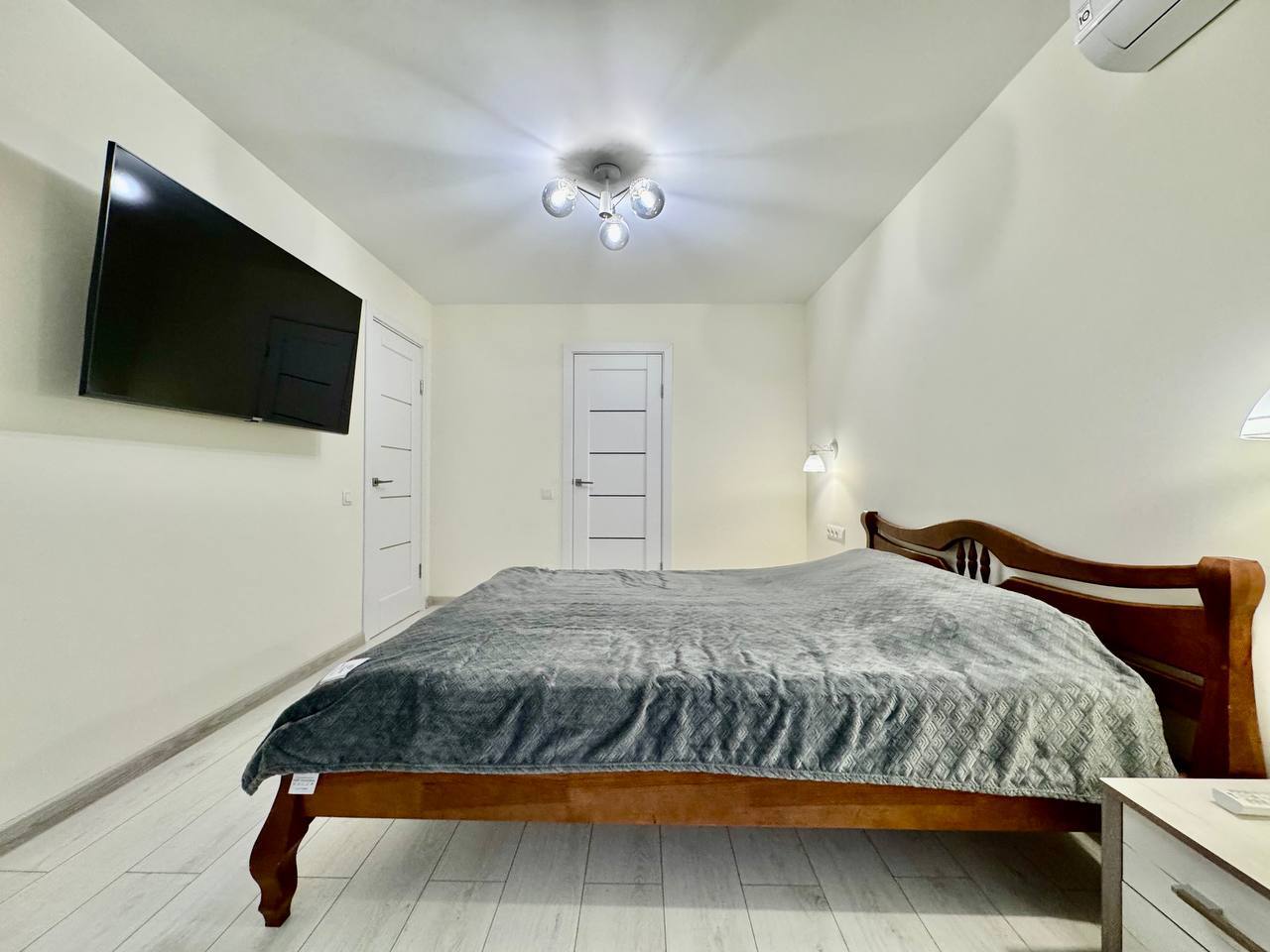Продаж 2-кімнатної квартири 47 м², Мандриківська вул.
