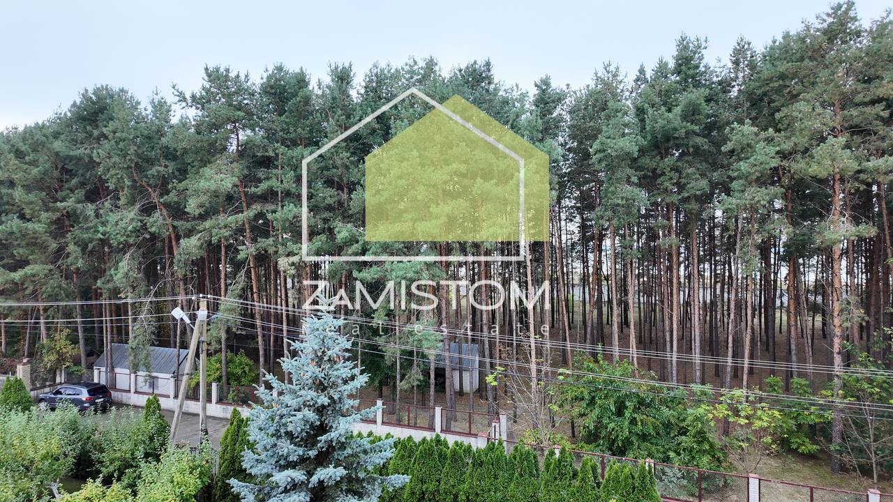 Продаж котеджу 722 м²