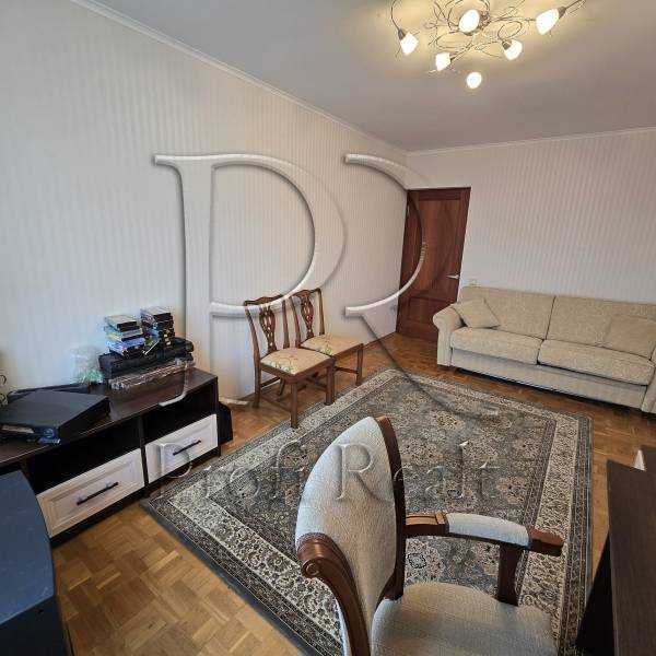 Продажа 3-комнатной квартиры 71 м², Героев Днепра ул., 38Г