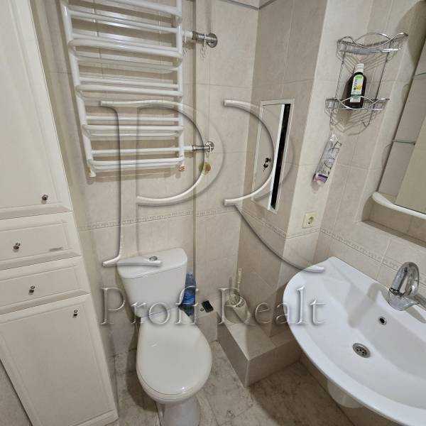 Продажа 3-комнатной квартиры 71 м², Героев Днепра ул., 38Г