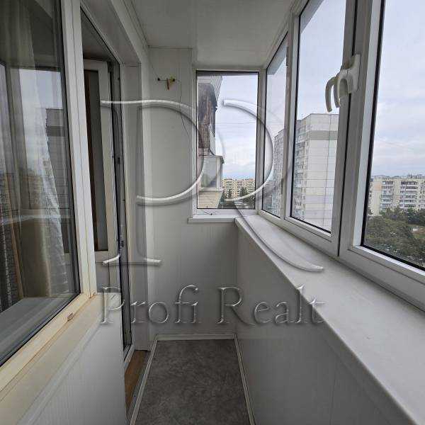Продажа 3-комнатной квартиры 71 м², Героев Днепра ул., 38Г