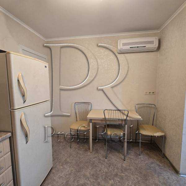Продажа 3-комнатной квартиры 71 м², Героев Днепра ул., 38Г