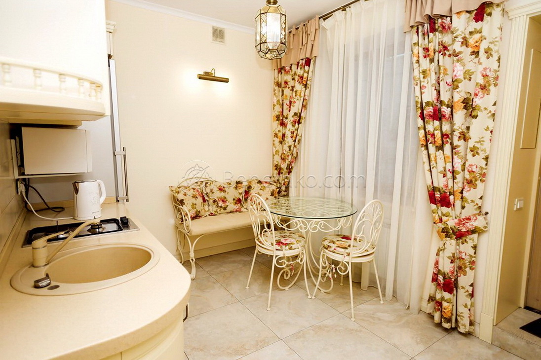 Оренда 3-кімнатної квартири 55 м², Дерибасовская вул., 20