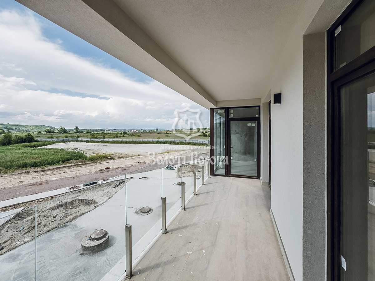 Продаж 2-кімнатної квартири 70 м², 15/45