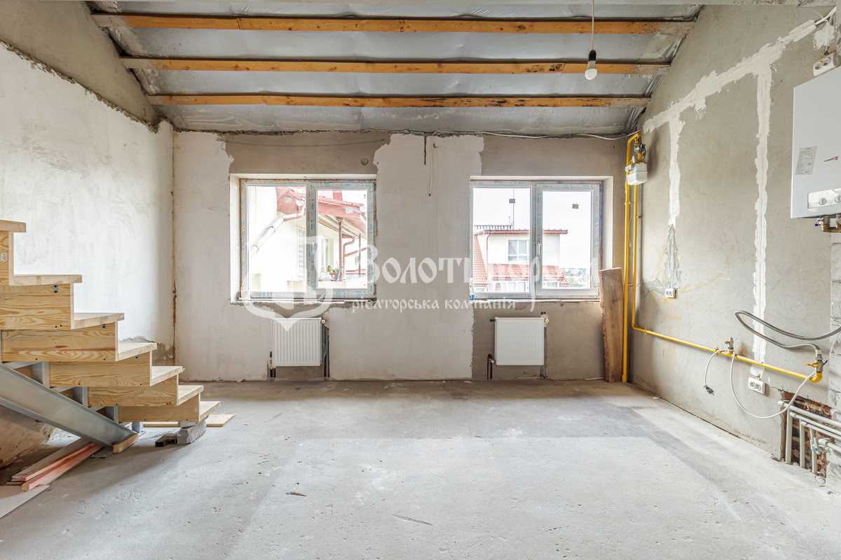 Продаж 3-кімнатної квартири 72.6 м², Машинобудівників вул., 19-21