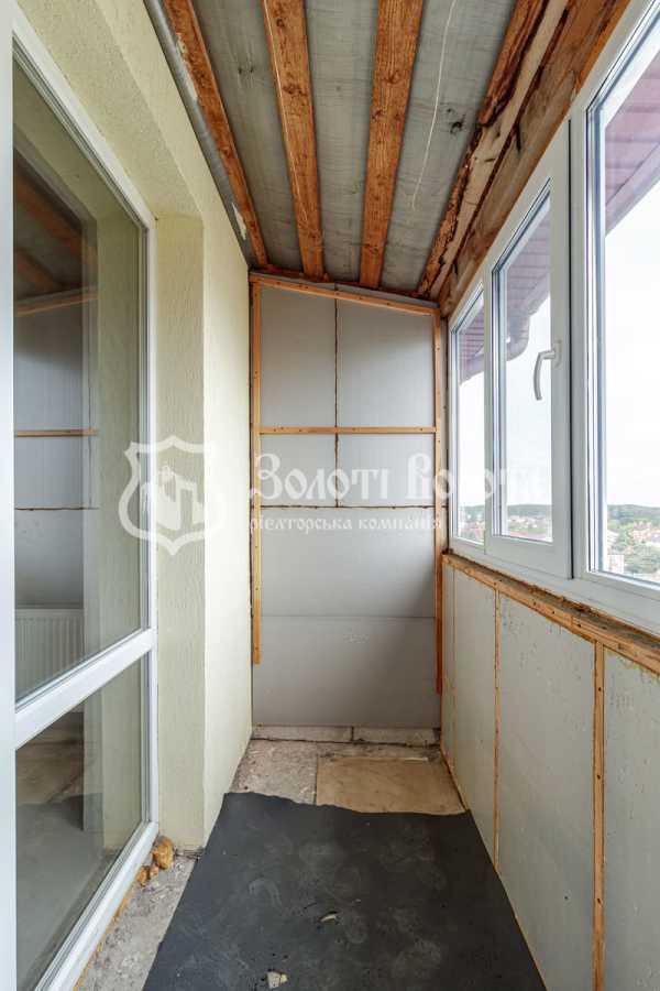 Продаж 3-кімнатної квартири 72.6 м², Машинобудівників вул., 19-21