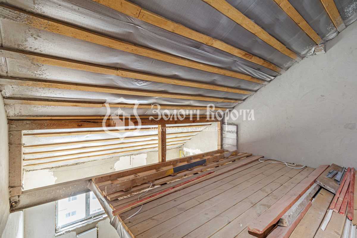 Продаж 3-кімнатної квартири 72.6 м², Машинобудівників вул., 19-21