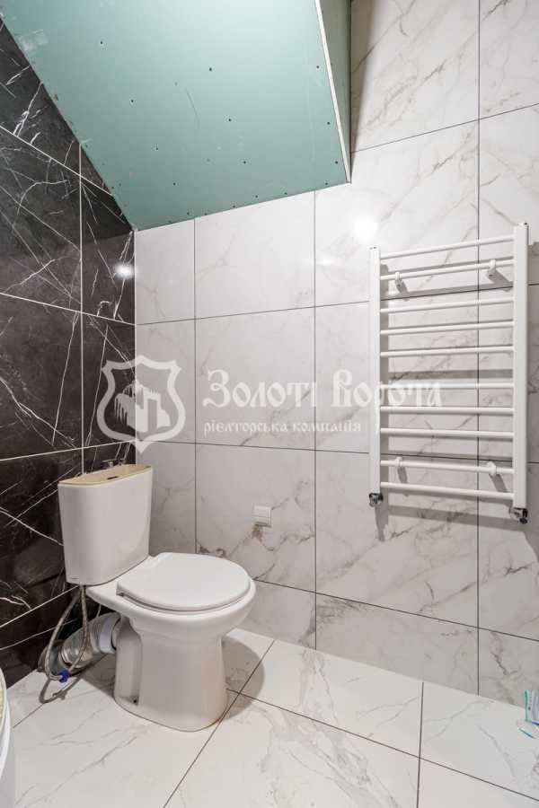 Продаж 3-кімнатної квартири 72.6 м², Машинобудівників вул., 19-21