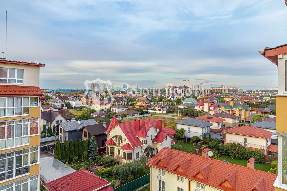 Продаж 3-кімнатної квартири 72.6 м², Машинобудівників вул., 19-21