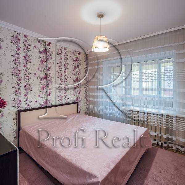 Продаж 2-кімнатної квартири 46 м², Стеценка вул., 5