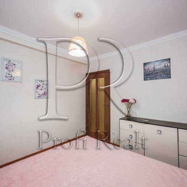 Продаж 2-кімнатної квартири 46 м², Стеценка вул., 5
