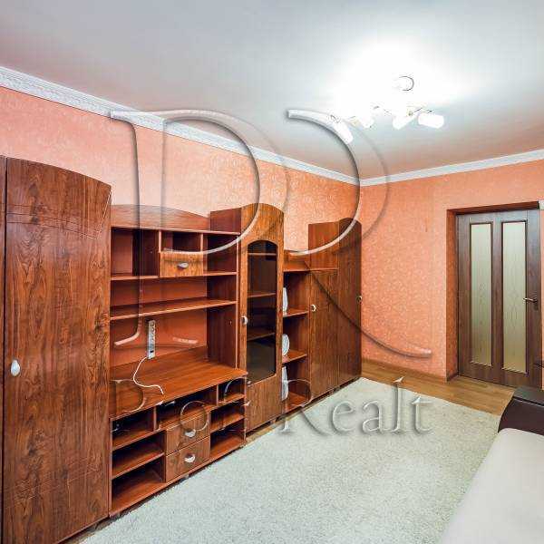 Продаж 2-кімнатної квартири 46 м², Стеценка вул., 5