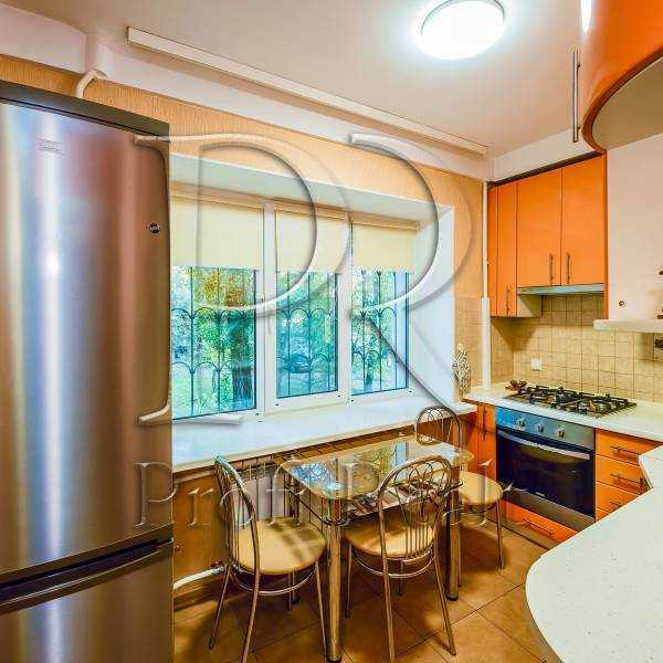 Продаж 2-кімнатної квартири 46 м², Стеценка вул., 5