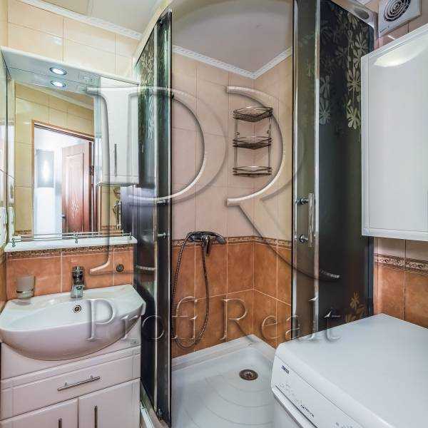 Продаж 2-кімнатної квартири 46 м², Стеценка вул., 5