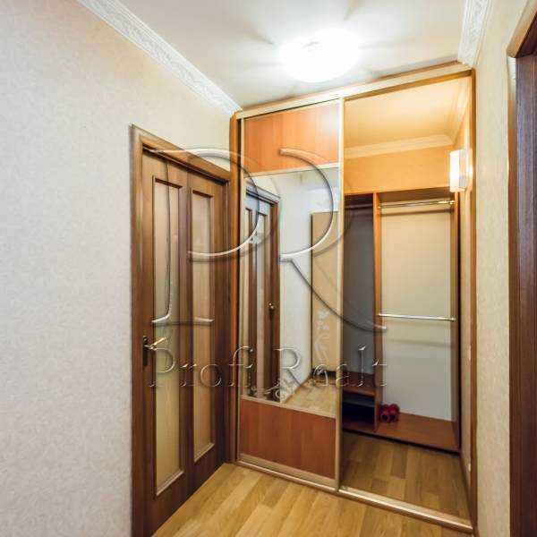 Продаж 2-кімнатної квартири 46 м², Стеценка вул., 5