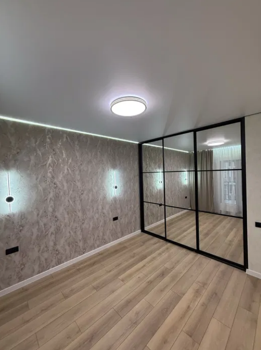 Продажа 1-комнатной квартиры 42 м², Краснова ул.