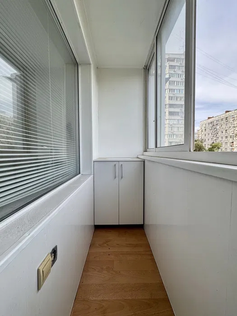 Продажа 3-комнатной квартиры 62 м², Маршала Малиновского ул., 20