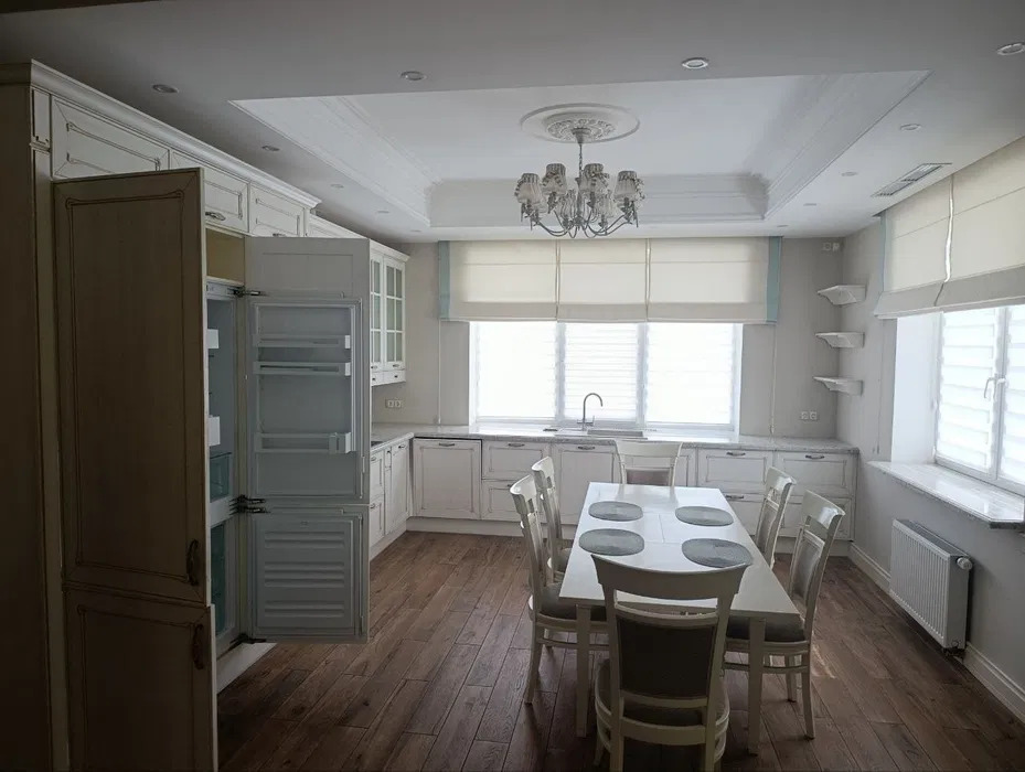 Аренда коттеджа 245 м²