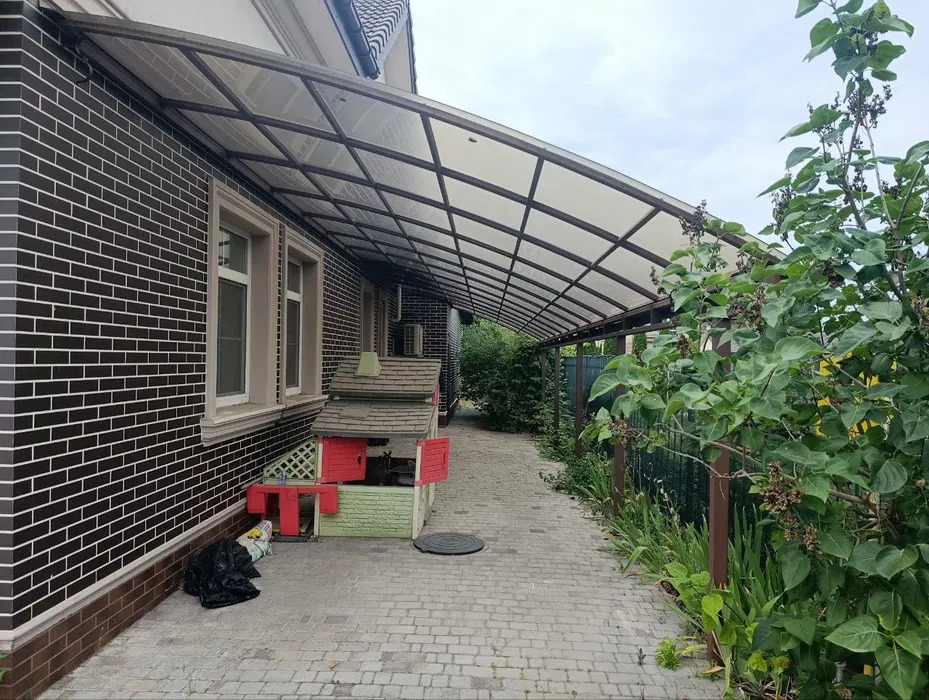 Аренда коттеджа 245 м²