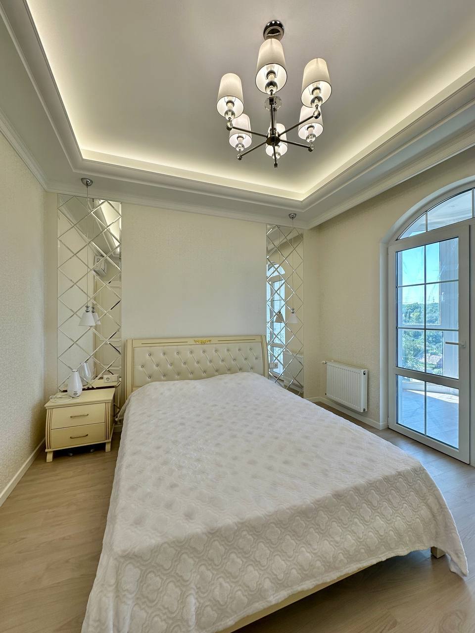 Продажа 3-комнатной квартиры 114 м², Евпаторийская ул.