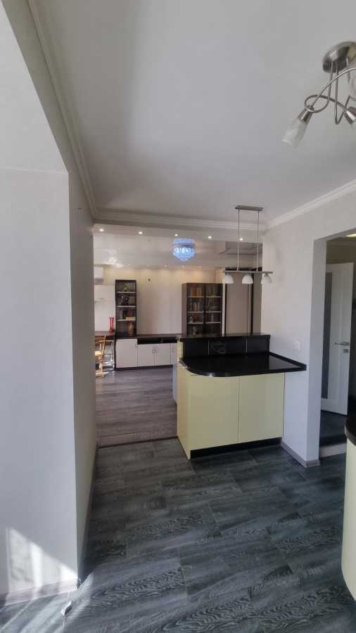 Продаж 1-кімнатної квартири 32 м², Головатого вул., 20