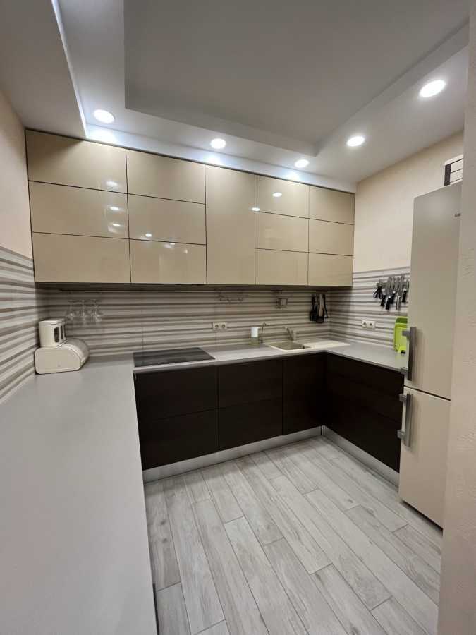 Продаж 3-кімнатної квартири 107 м², Пономарьова вул., 26 К4