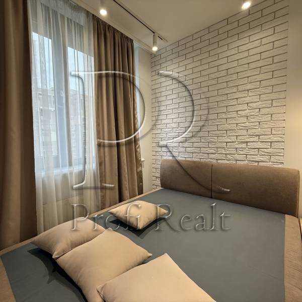 Продажа 1-комнатной квартиры 42 м², Владимира Антоновича ул., 74