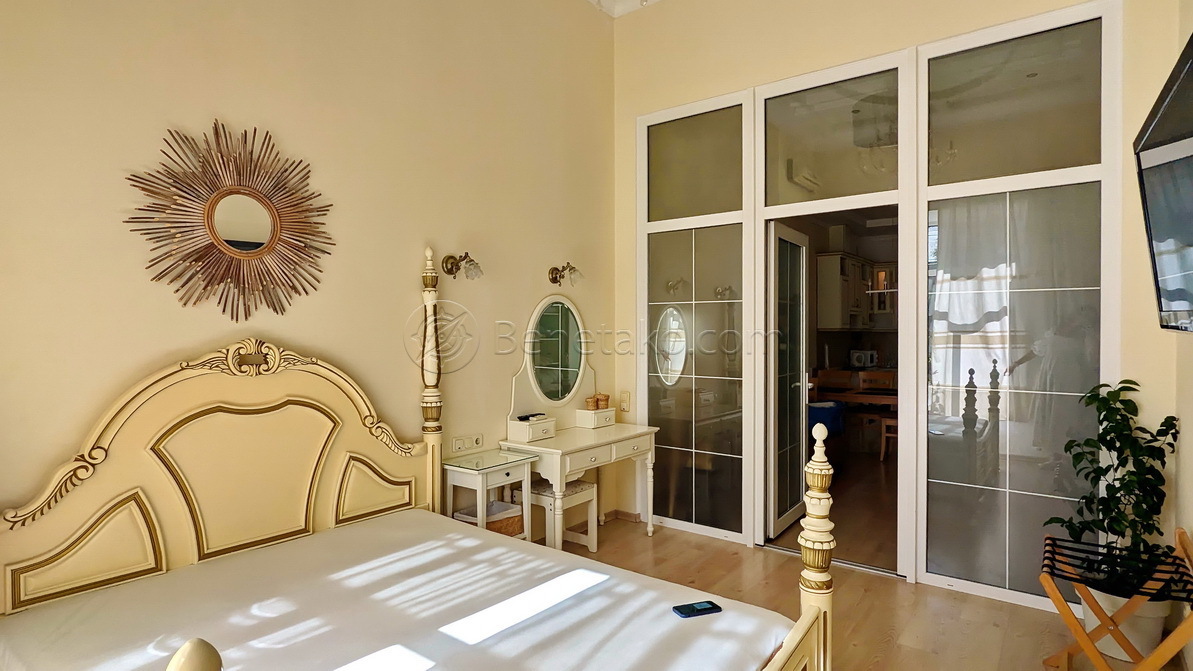 Оренда 3-кімнатної квартири 85 м², Некрасова пров., 4