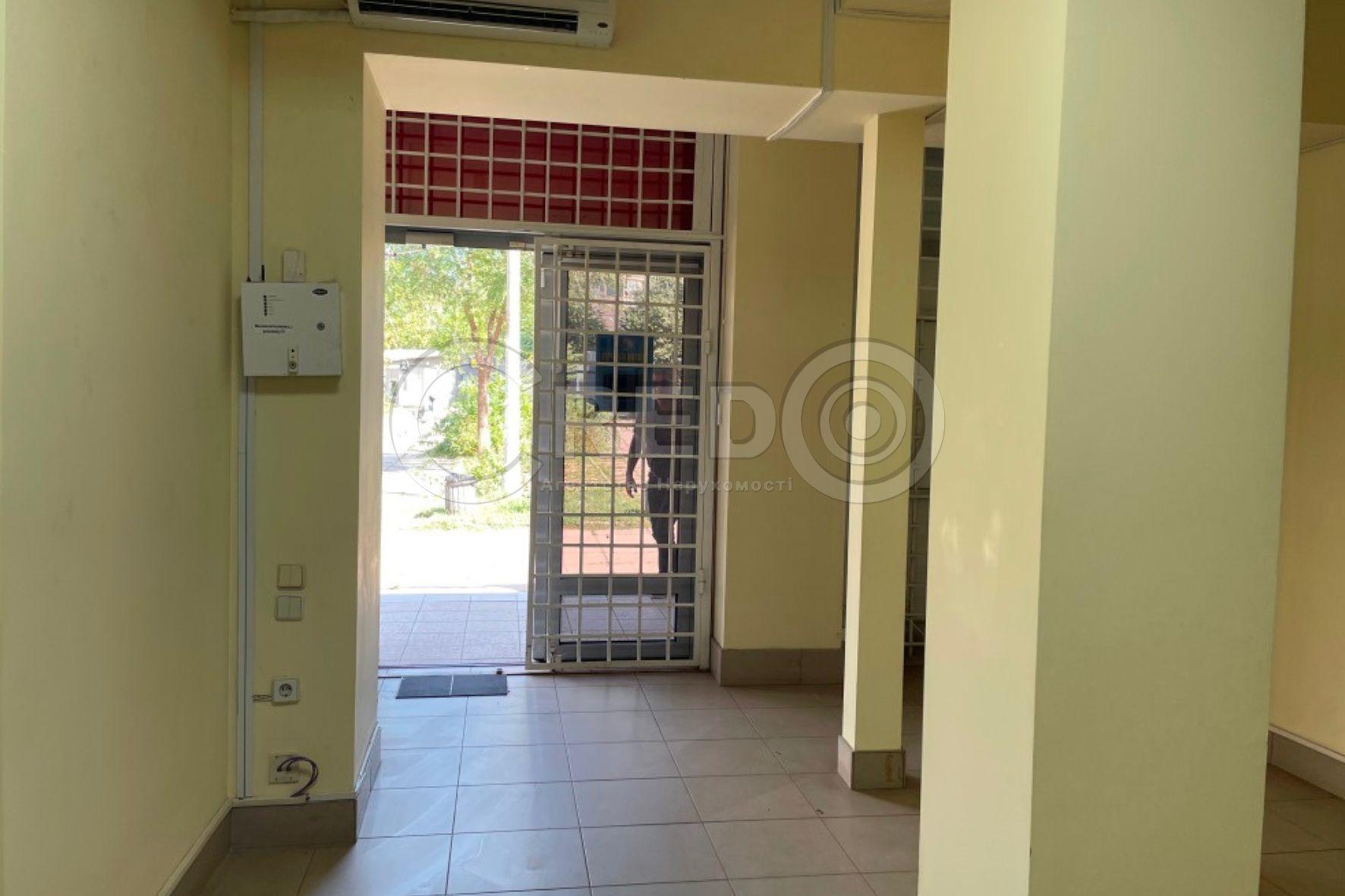 Продажа магазина 39 м², Солнечный мркн. ул.