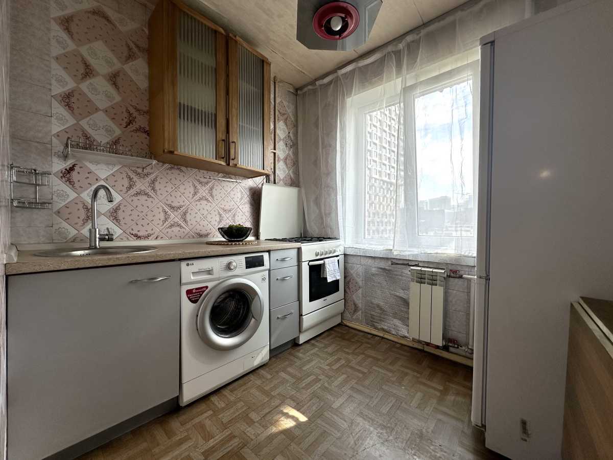 Продаж 2-кімнатної квартири 45 м², Березняківська вул., 38