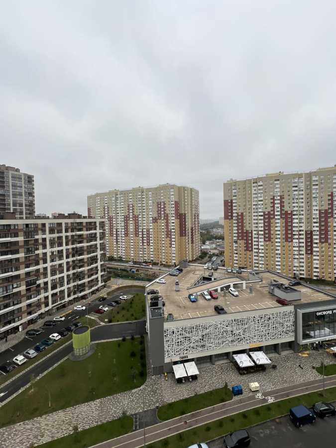 Продаж 2-кімнатної квартири 70 м², Олександра Олеся вул., 5