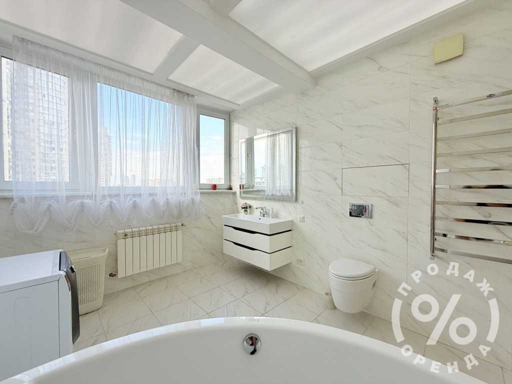 Продаж 3-кімнатної квартири 106 м², Юрія Шумського вул., 5