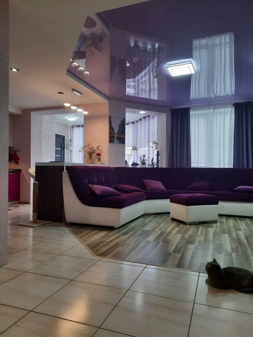 Продаж 5-кімнатної квартири 146 м²