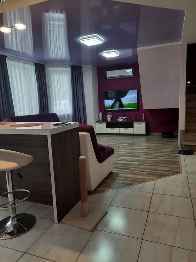 Продаж 5-кімнатної квартири 146 м²