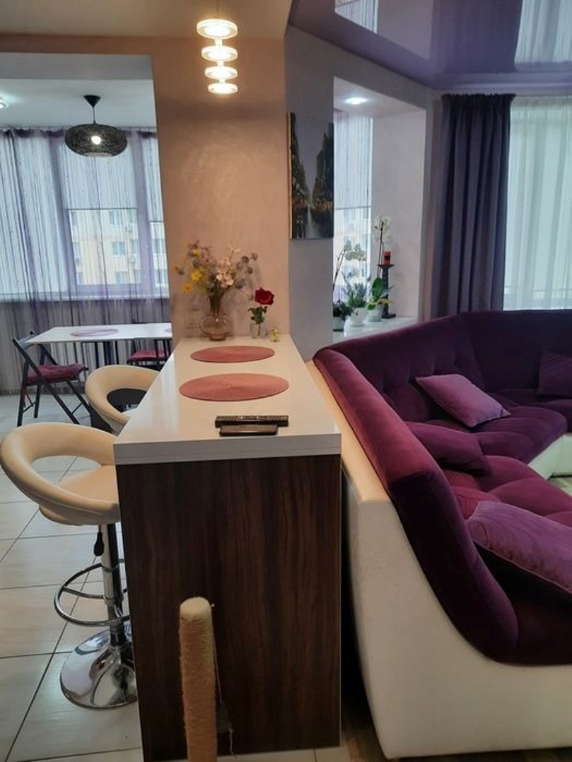 Продаж 5-кімнатної квартири 146 м²