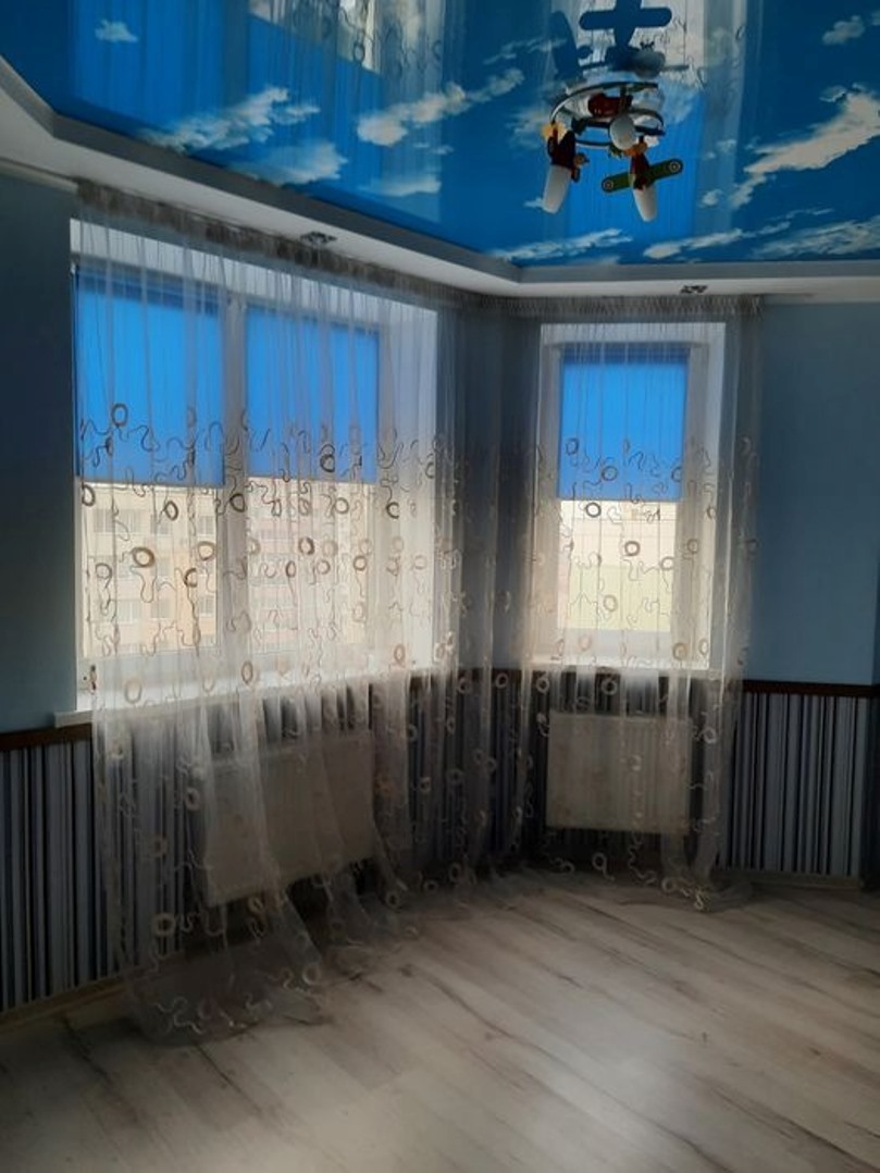 Продаж 5-кімнатної квартири 146 м²