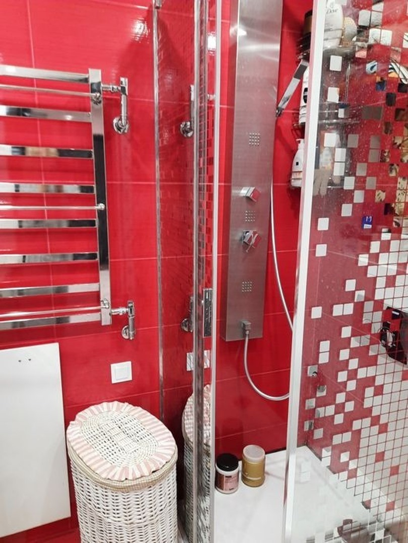 Продаж 5-кімнатної квартири 146 м²