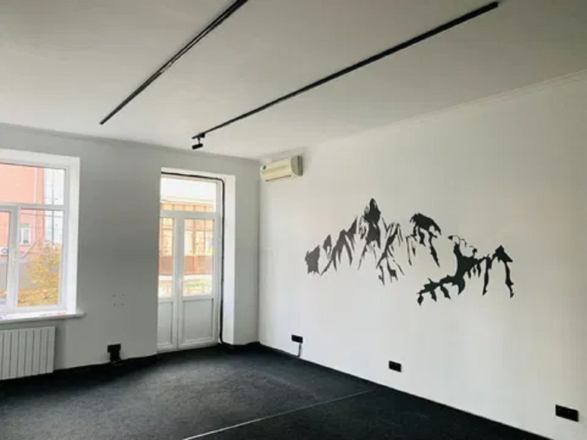 Аренда офиса 60 м², Межигорская ул., 39/20