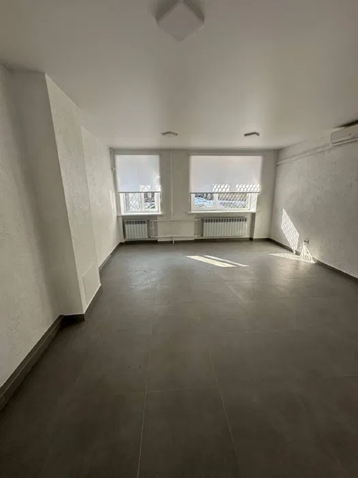 Аренда офиса 52 м², Набережно-Крещатицкая ул., 33