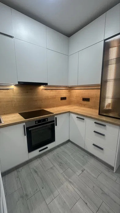 Оренда квадрексу 78 м², Патріотів вул.
