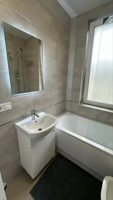 Оренда квадрексу 78 м², Патріотів вул.